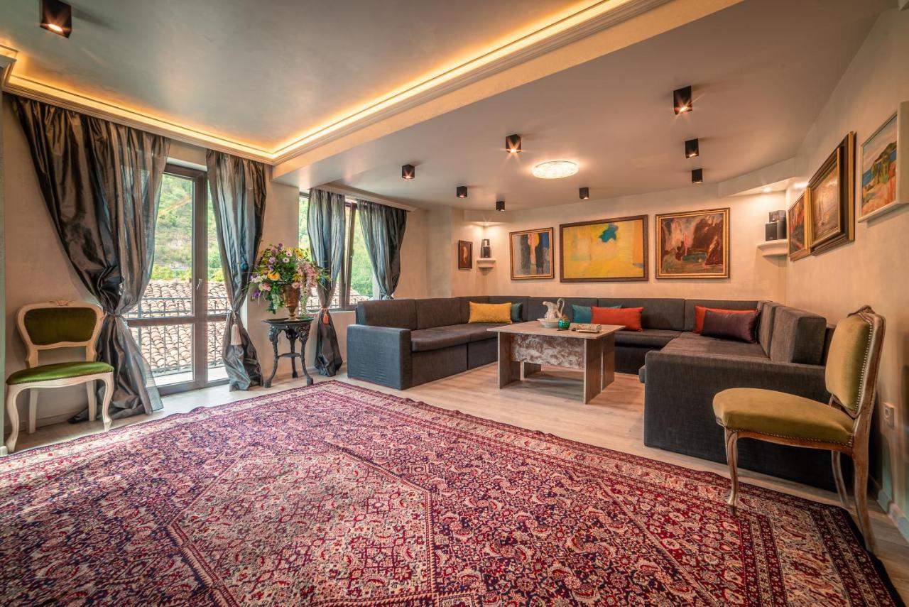 The Gallery Guest House - Garden And Garage 大特尔诺沃 外观 照片