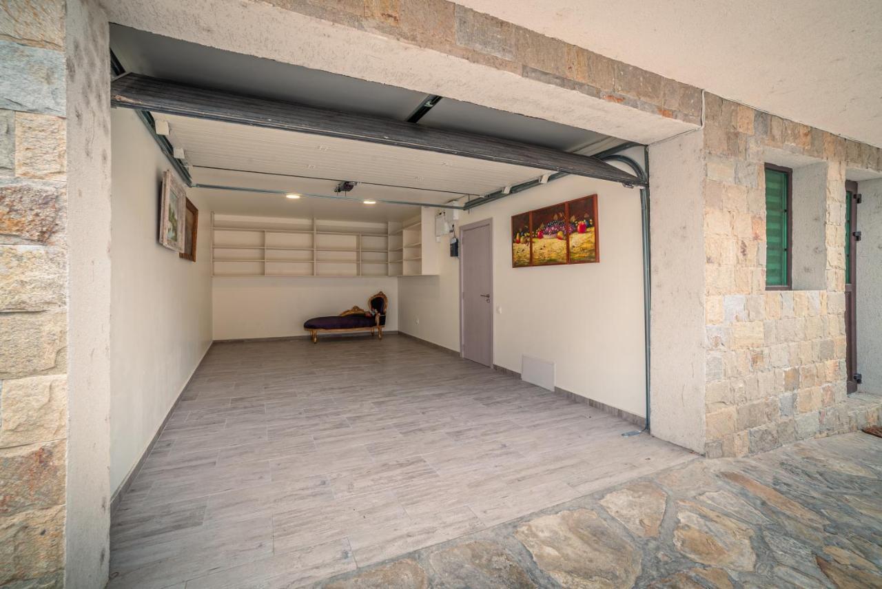 The Gallery Guest House - Garden And Garage 大特尔诺沃 外观 照片